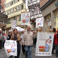 Demozug mit Fahrrad